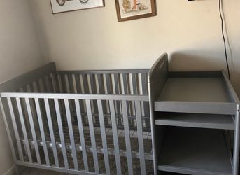 Crib & changing Table
