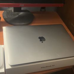 2020 MacBook Air (w Magic Mouse)