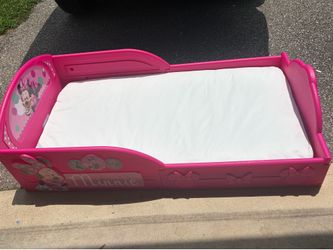 Minnie Mouse toddler bed and mattress