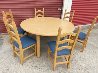 Table Set W/ Chairs 