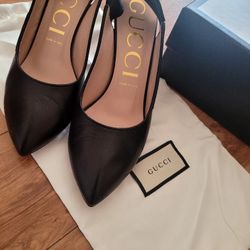 Womens Gucci Shoes 39.5 Size 9