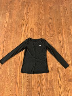 UA Women’s Medium Long Sleeve Shirt 