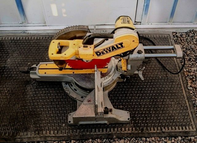 DEWALT DSW780 Corded Double Bevel Siding Miter Saw With 12" Saw Blade