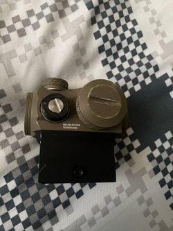 Red dot