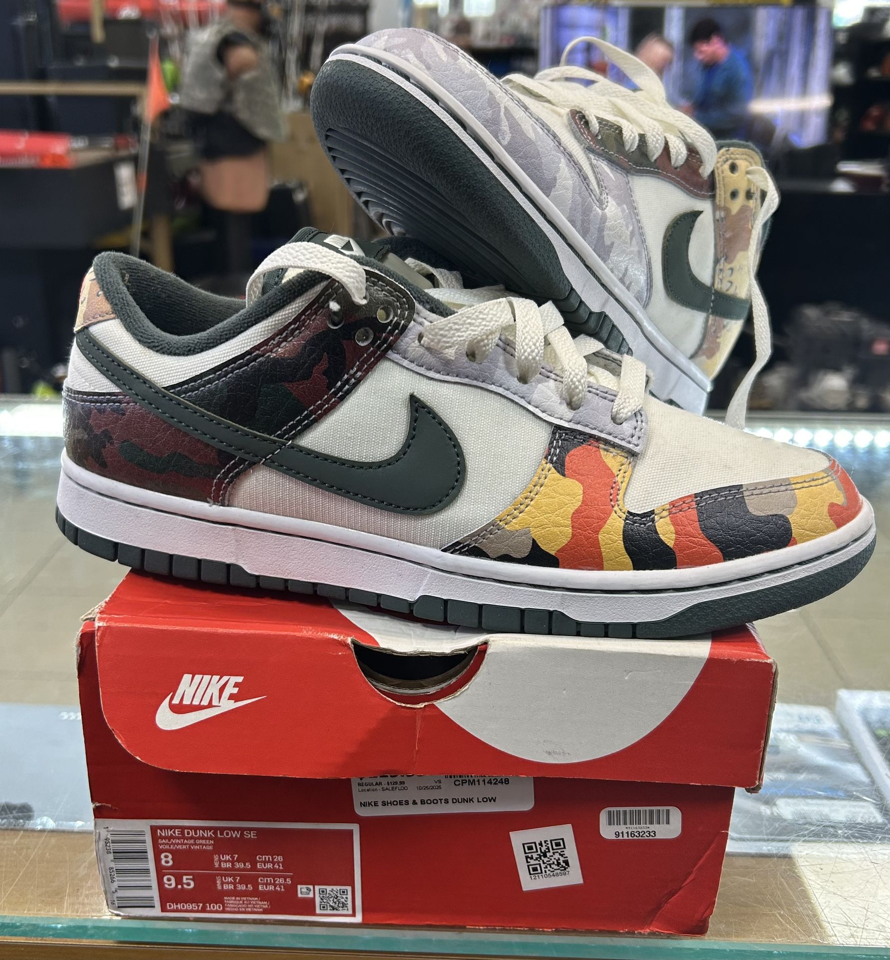 Nike Dunk Se Low Multi-camo Color Shoe ( Hablamos Espanol )