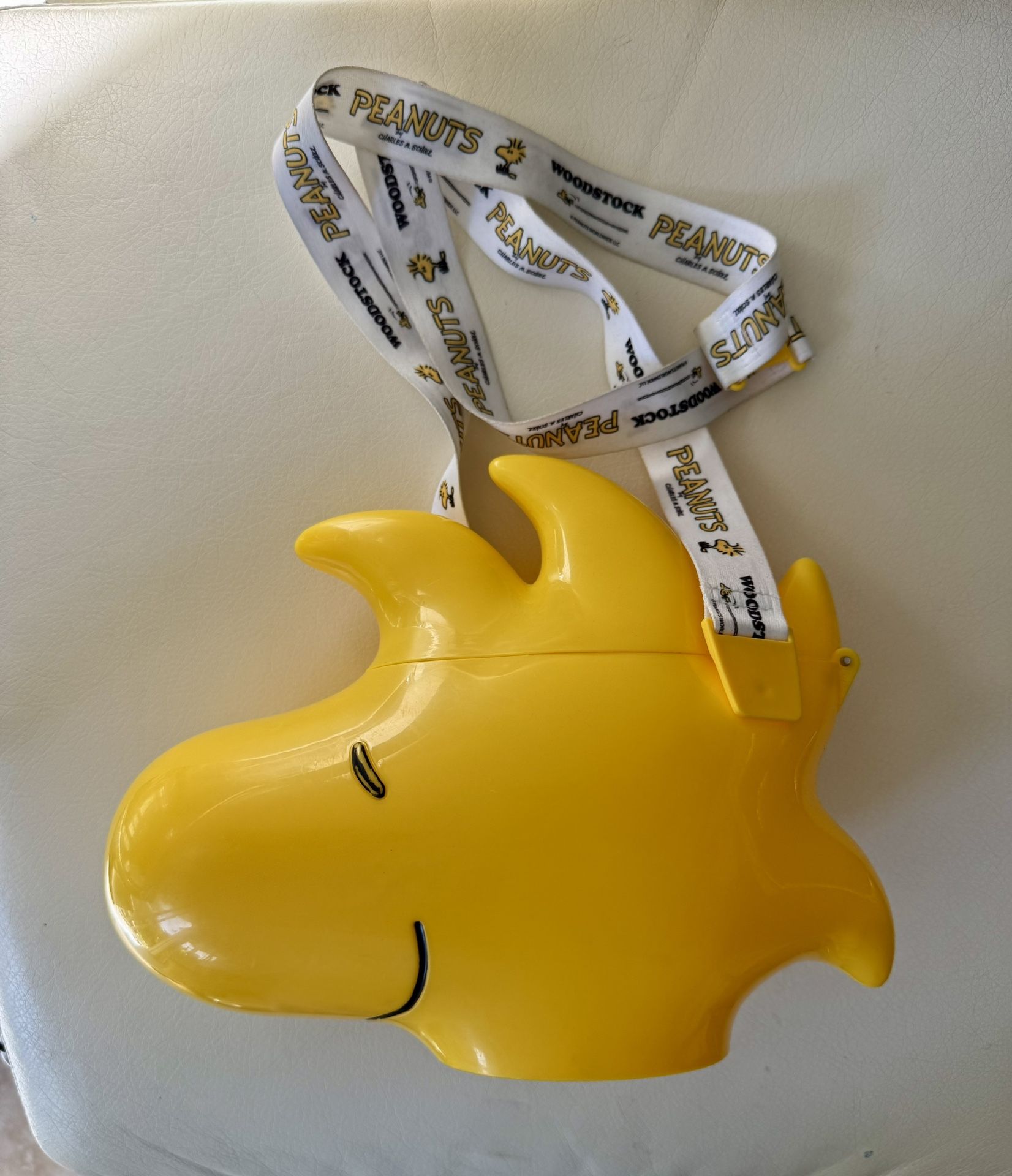 2024 Knotts berry farm Peanuts Snoopy Woodstock Refillable popcorn bucket