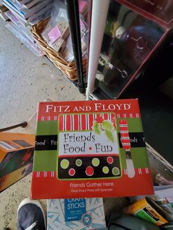 Holiday dish and server knife