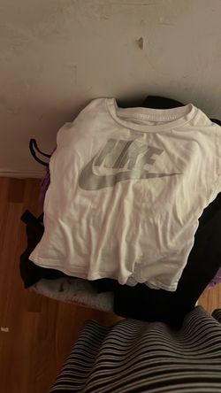 Girls nike shirt