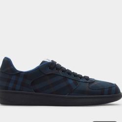 Burberry Men’s Terrace Checkered (not Free Make Offer)