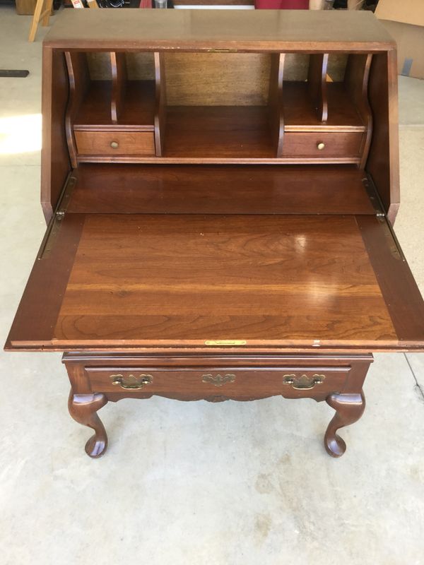 Queen Anne 4 Drawer Desk With Dropdown Writing Surface For In Queen Anne 4 Drawer Desk With Dropdown Writing Surface For In Lake Elmo Mn Offerup