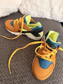 Kids 11c Nike Huaraches