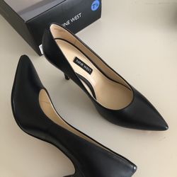 Nine West Navy Blue Heels