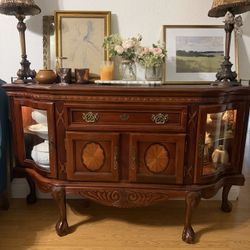 Beautiful Mahogany Buffet Table