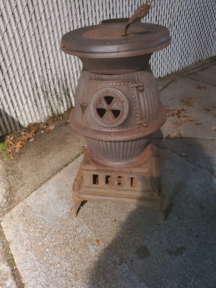 Pot belly stove