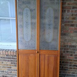 Gorgeous vintage cedar decorative glass panel bifold door