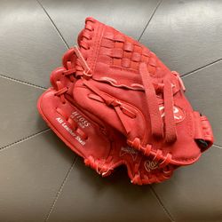 Rawlings 10.5” Left handed Baseball Glove