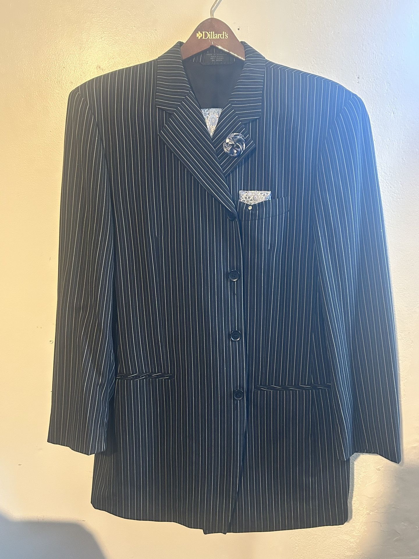 Men’s Suit