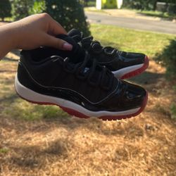 Red Low Jordan Bottom Space jams Size 6