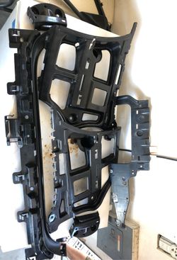 2006 BMW 325i Genuine OEM Factory Original Outer Support