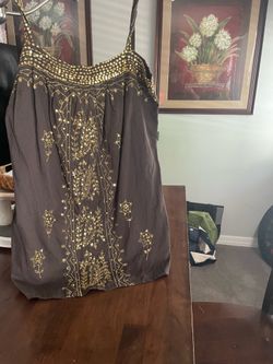 Woman’s summer top