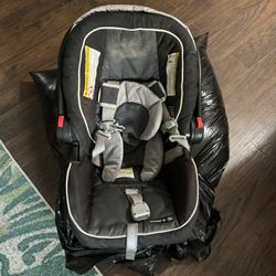 Graco Snugride 35 Car seat 