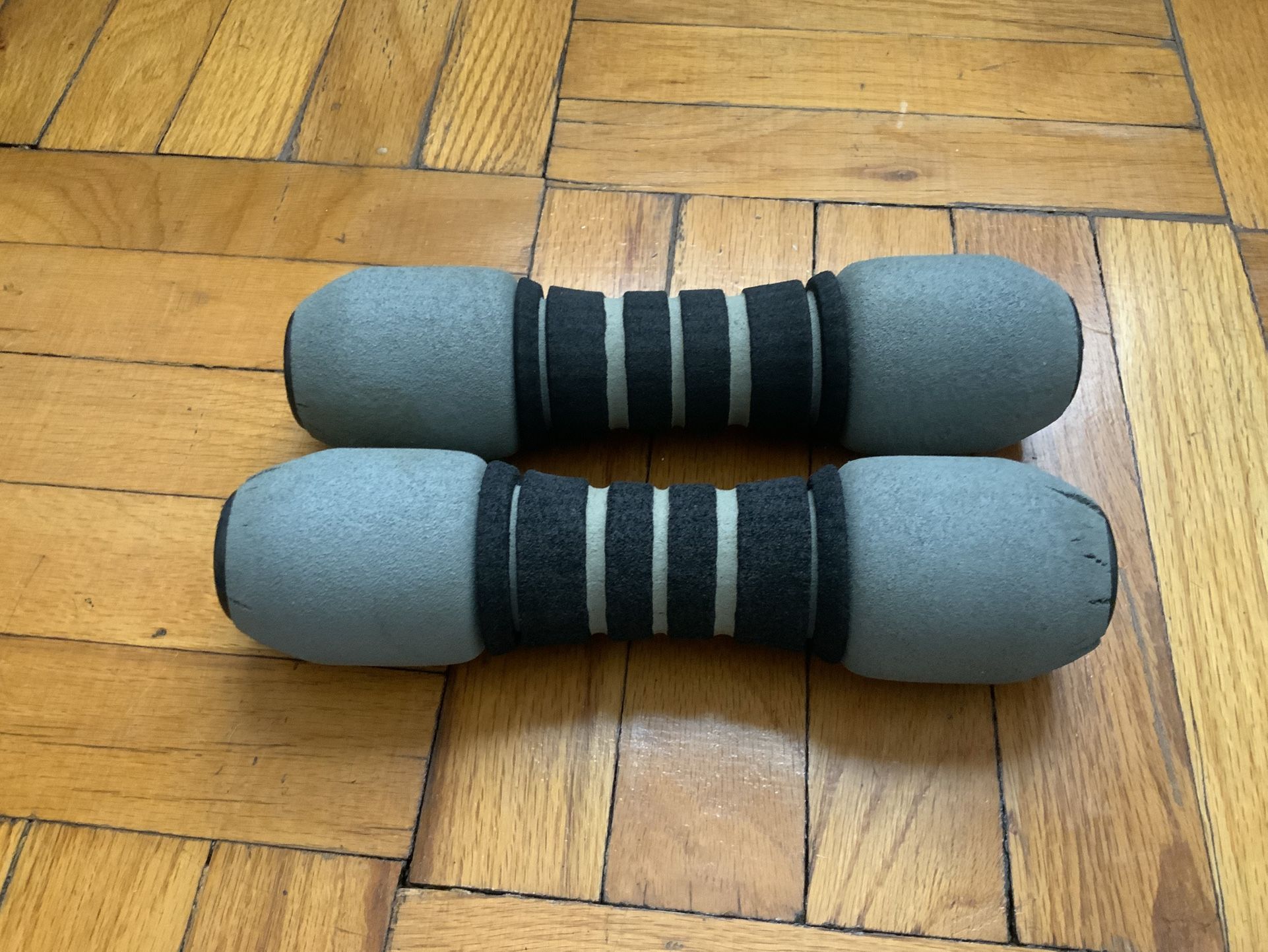 Pair of DUMBBELLS (5.19lbs) FITNESS EQUIPMENT Total:10.38lb