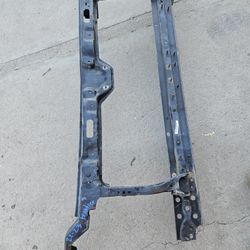 Nissan Frontier Radiador Support Oem 