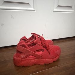 Red Nike Huarache Sneakers (Size 6.5)