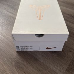 Kobe 10 Elite Low Christmas