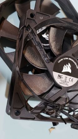 2x CORSAIR 120mm Fans