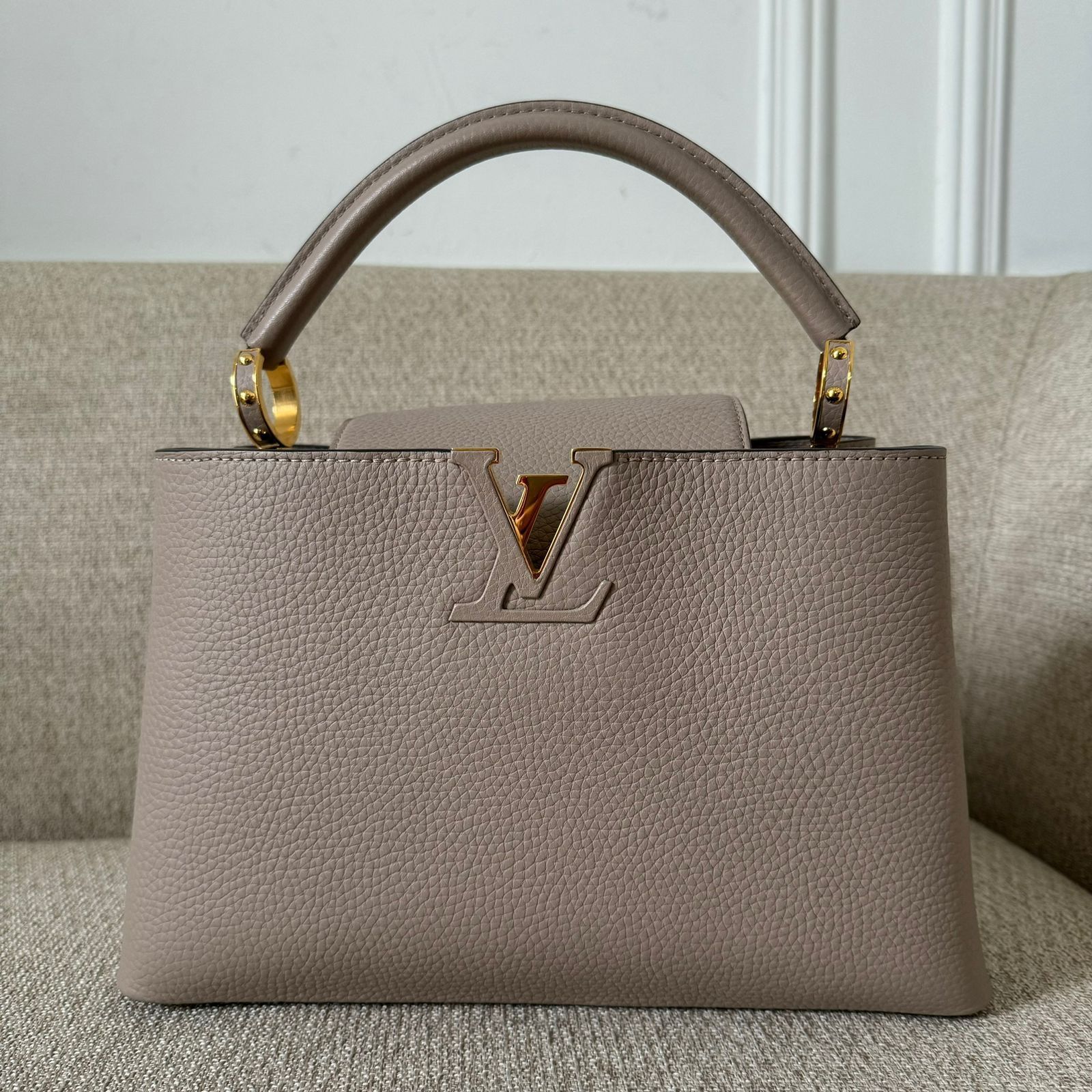 Louis Vuitton Capucines PM