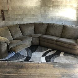 Reclining Pullout Bed Sectional Couch “WE DELIVER”
