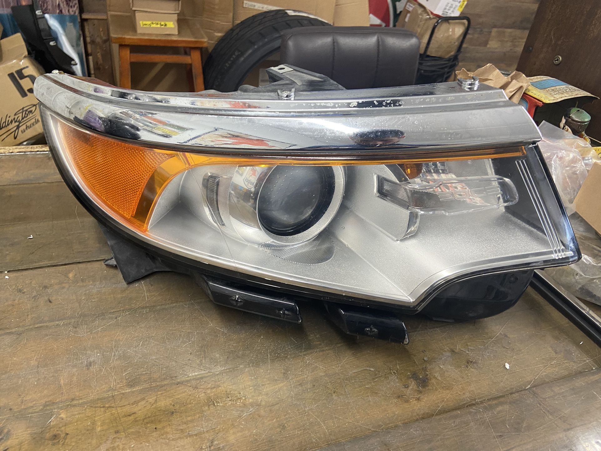 11-14 Ford Edge Right Passenger Side Halogen Headlight