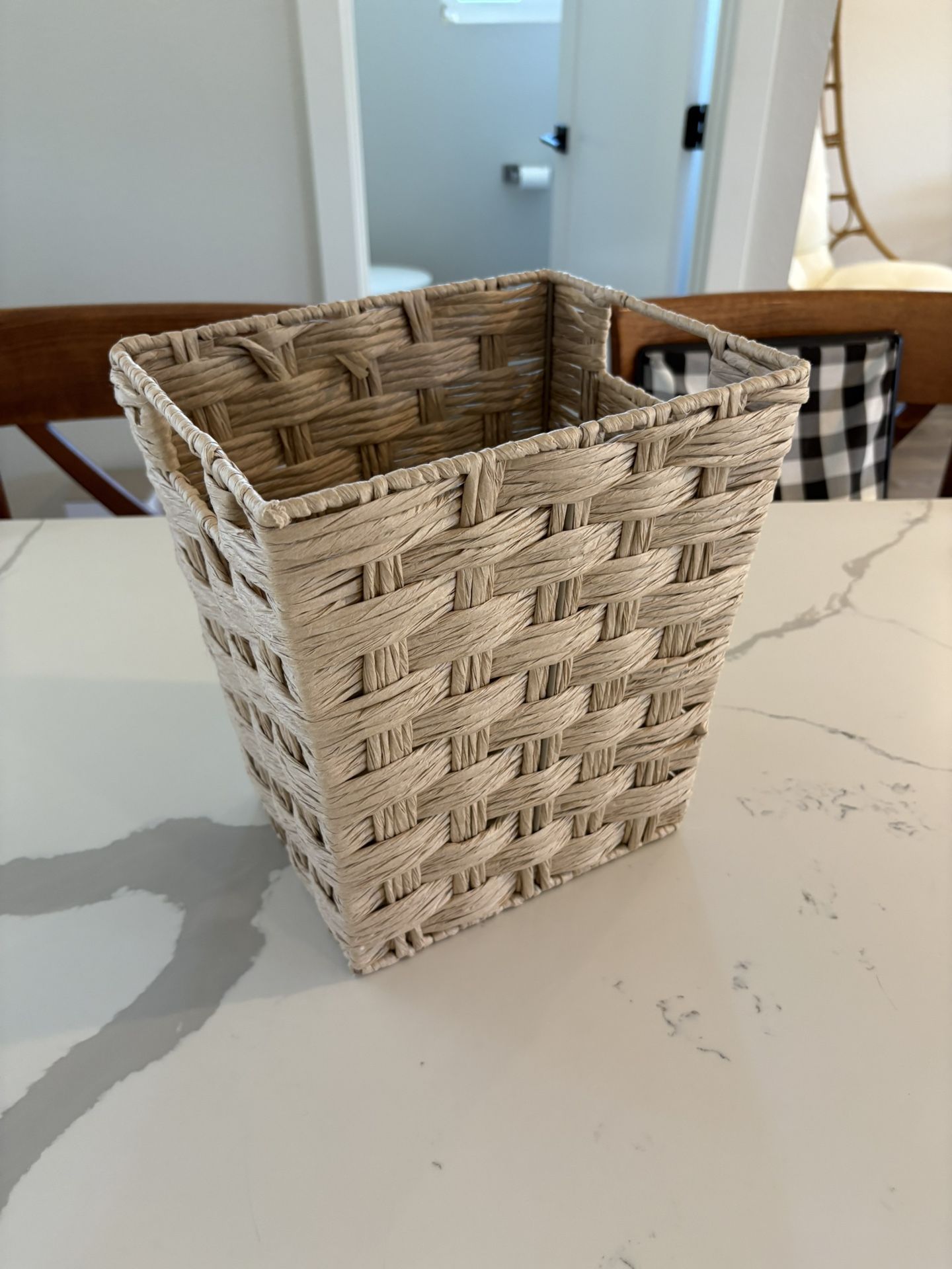 Small Wicker Basket/Trash Bin