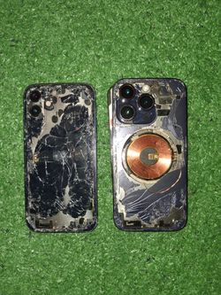 Iphone 14 for trade for the repair of the 12 or 13max on the right