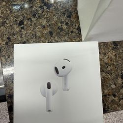 AirPods 4 noise cancellation