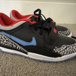 Youth Shoes - Size 13