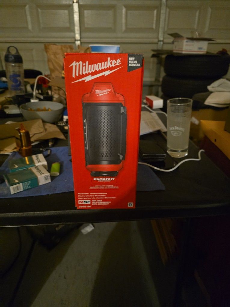Brand New M12 Milwaukee Speaker With M12 3.0 Battery