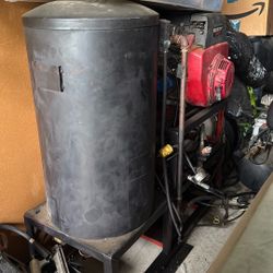 Hotsy  Hot Water Pressure Washer 