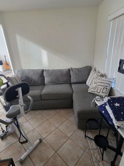 Sectional sofa in excellent condition
