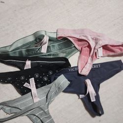 Women thongs