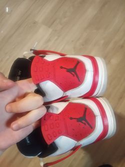 Jordan 4s