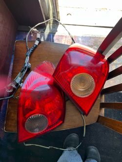2006 toyota corolla tail lights with wiring