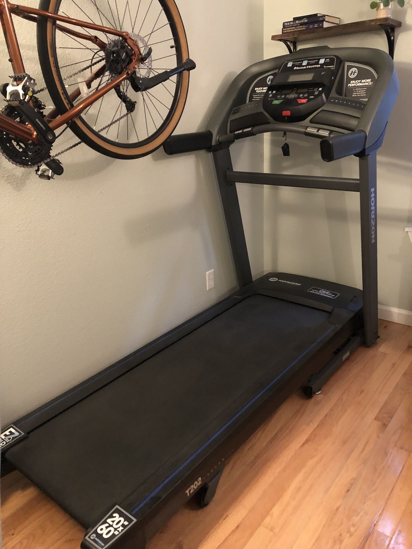 Used Horizon T202 Treadmill