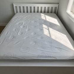 Queen Size Bed Frame And Mattresss