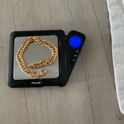 14 K Gold Solid Bracelet 