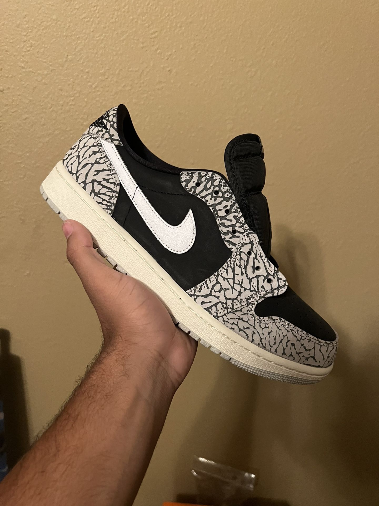 Jordan 1 Low Black Cement Size 11W,9.5M