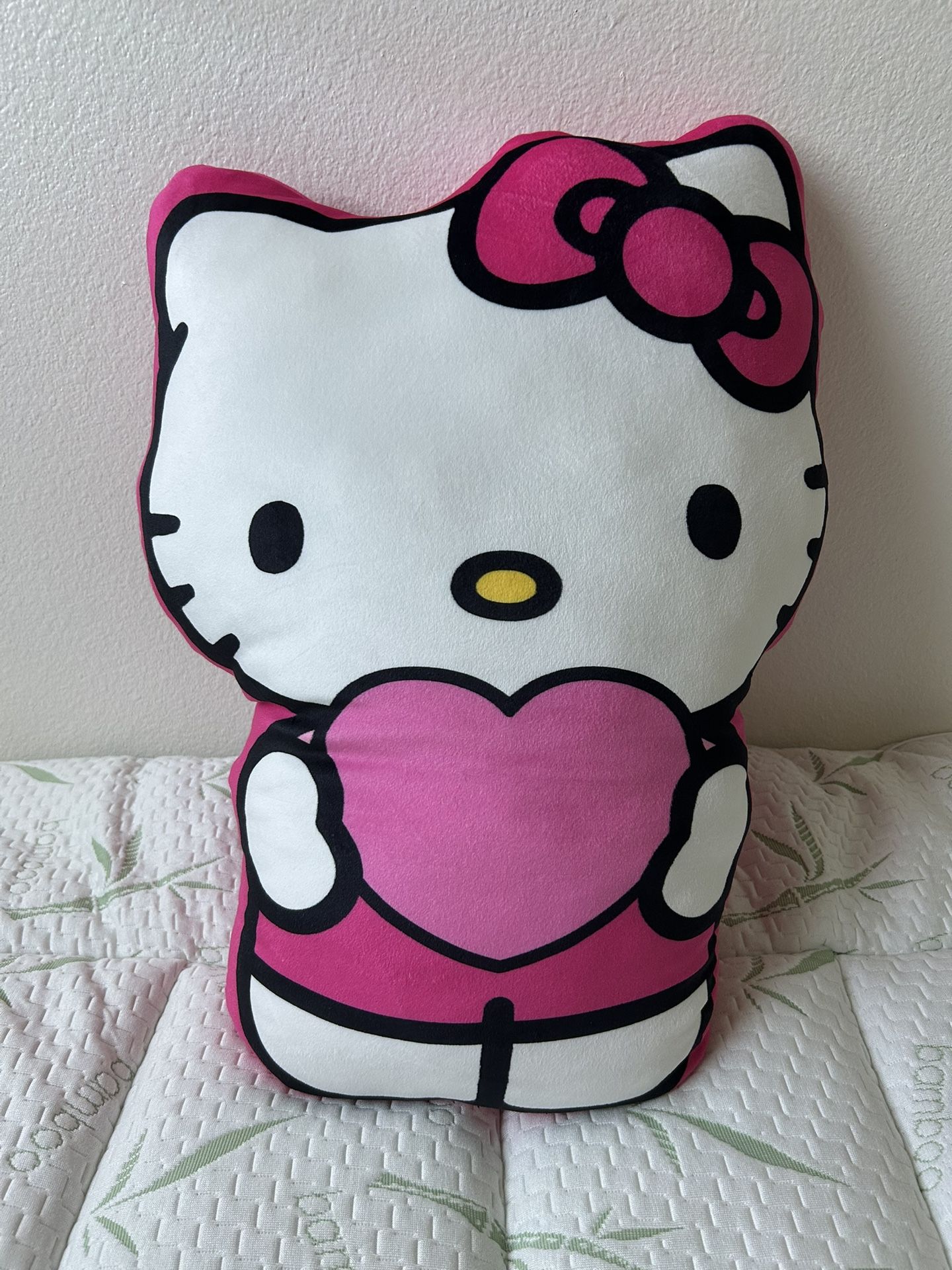 Hello Kitty Plushie/Pillow