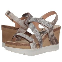 Reduced To $38✨️Size 8🎀OTBT Wavey Leather Wedge Sandals in a metallic gold finish🎀