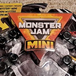 Monster Jam, Official Mini Collectible Monster Trucks 5-Pack with 1 Mystery Truck, 1:87 Scale